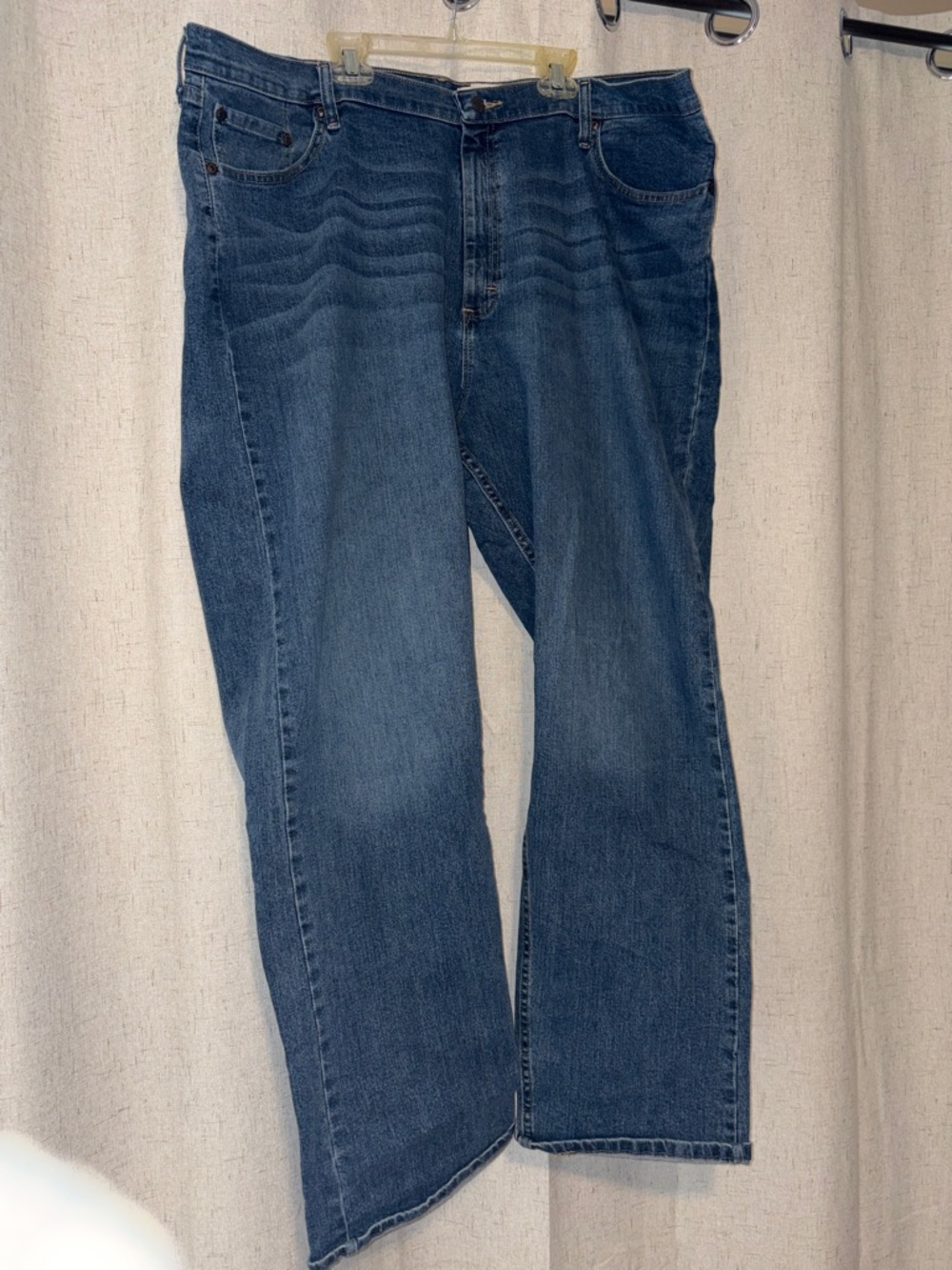 Wrangler Men's Relaxed Straight-Leg Jeans in Blue